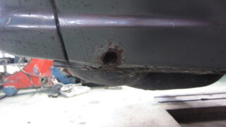 日産　R32　GTーR　錆穴修理